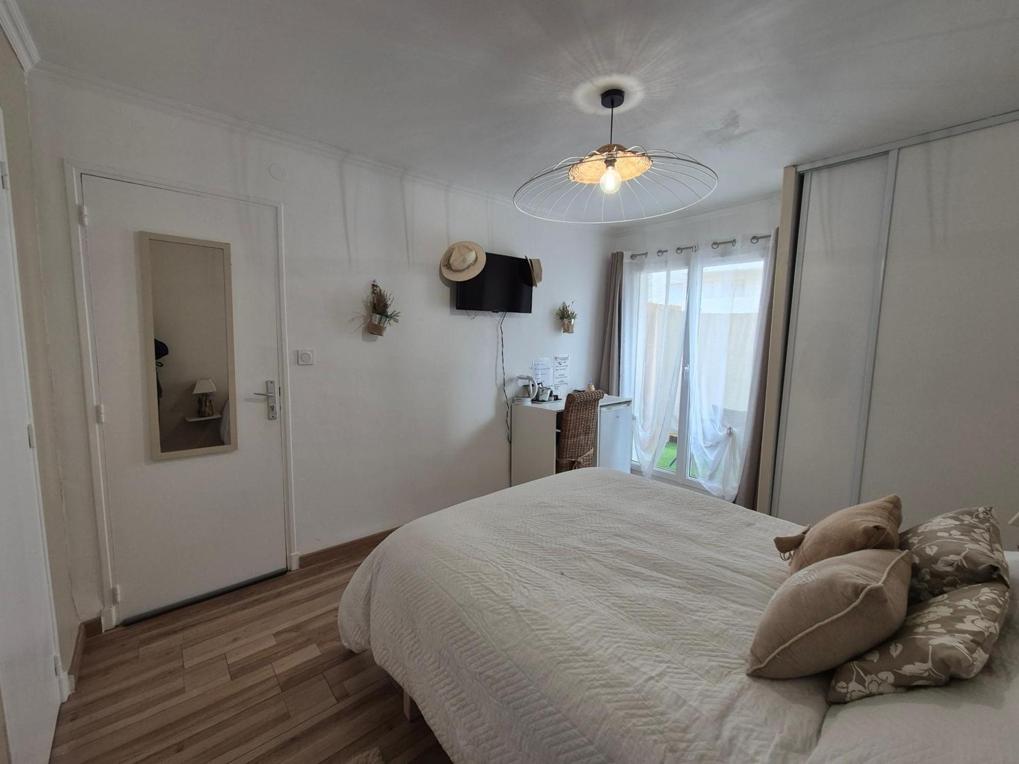 Plein Soleil Bed & Breakfast Toulon Bilik gambar